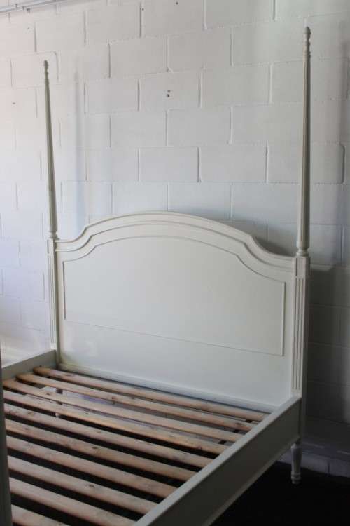 A magnificent Olympic Queen-sized (four poster) white bed in stunning condition