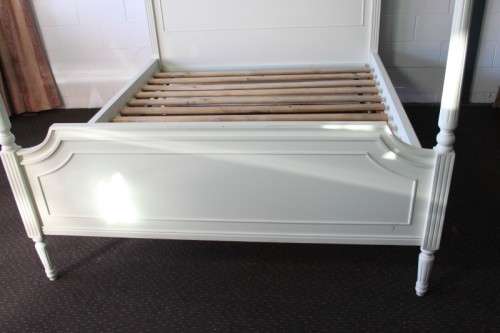 A magnificent Olympic Queen-sized (four poster) white bed in stunning condition