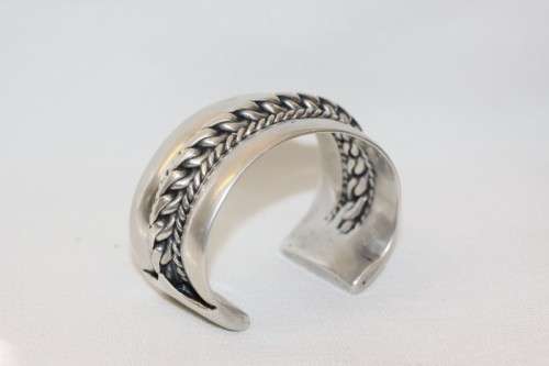 A truly spectacular vintage hand made Egyptian 800 Silver solid ladies bracelet (147.9g) = WOW!!!