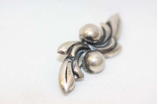 A superb mid-century sterling silver ladies brooch by Danish modernist designer John L. Lauritzen