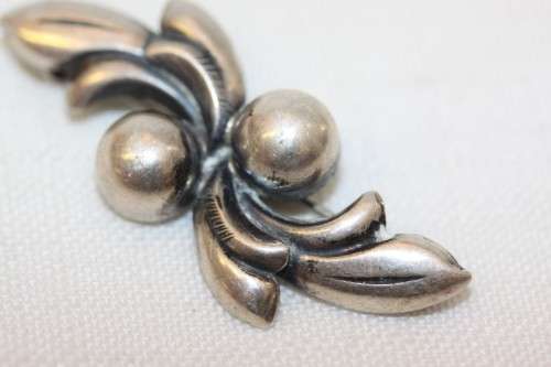 A superb mid-century sterling silver ladies brooch by Danish modernist designer John L. Lauritzen