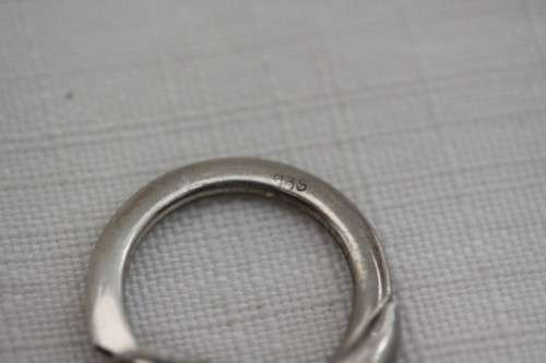 A stunning vintage solid silver photo frame key holder/ chain in fantastic condition