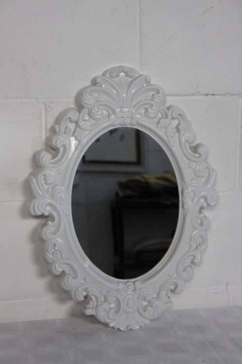 A stunning white ornately moulded oval wall mirror in awesome condition; Perfect to paint technique
