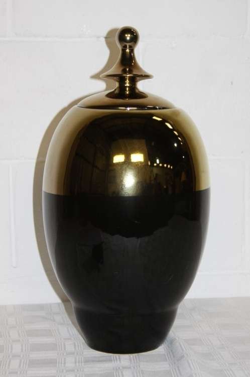 A superb X-large "Kremlin" Gold and black ceramic lidded urn vase in excellent condition