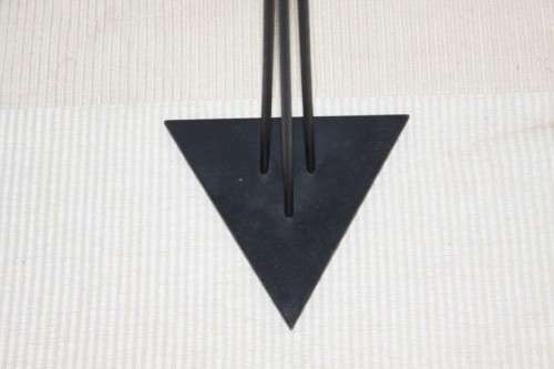 A stunning tall wrought iron 3-candle floor standing candle stand/ holder in excellent condition