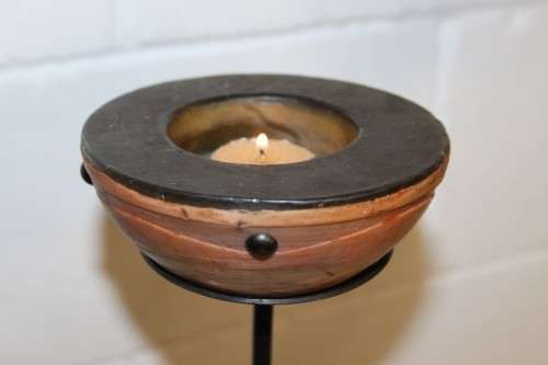 A stunning tall wrought iron 3-candle floor standing candle stand/ holder in excellent condition