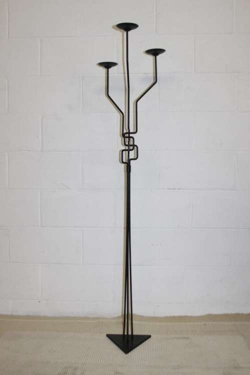 A stunning tall wrought iron 3-candle floor standing candle stand/ holder in excellent condition