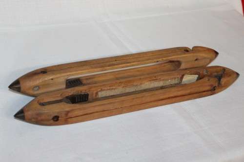 Two awesome antique loom shuttles with solid brass tips in great condition - bid/shuttle
