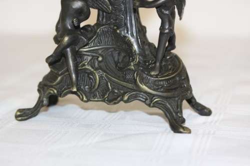 An elegant Victorian bronze revival "cherub" boudoir mantle clock, exquisite detail! Lifespace Sale