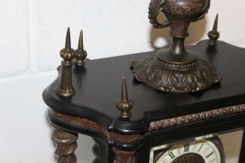 **RS17** A larger red marble & glass double-door pendulum mantle clock w/ a porcelain dial .