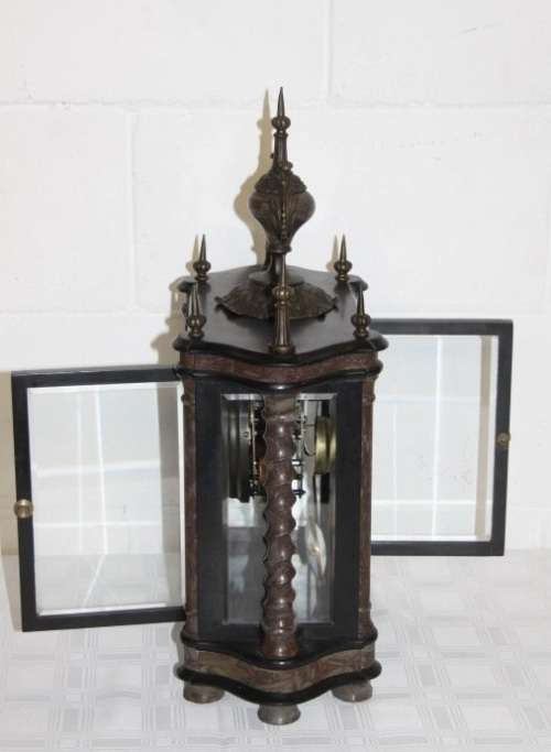 **RS17** A larger red marble & glass double-door pendulum mantle clock w/ a porcelain dial .