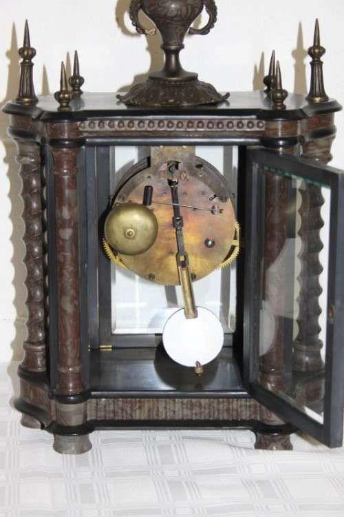 **RS17** A larger red marble & glass double-door pendulum mantle clock w/ a porcelain dial .