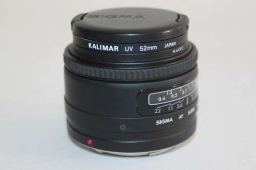 **RS17** A Sigma (for Minolta) Super-Wide II macro lens with its protective casing and lens hood