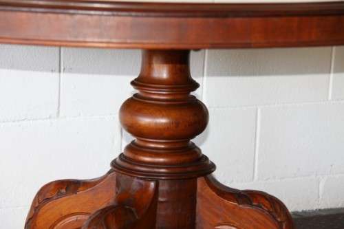 A magnificent antique carved oval Georgian Rosewood "tilt top" hall table in spectacular condition!