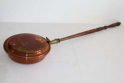 An authentic antique Victorian full size copper "coal" bed warmer with a mahogany handle - RS17Sale