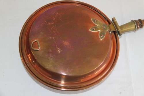 An authentic antique Victorian full size copper "coal" bed warmer with a mahogany handle - RS17Sale