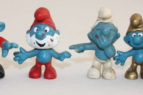 An awesome collection of 10x highly collectable (scarce) vintage Smurf figurines - RS17Sale
