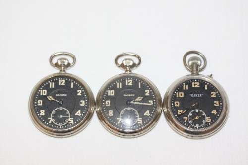 A beautiful collection of assorted vintage & antique mechanical pocket watches for spares/ repairs