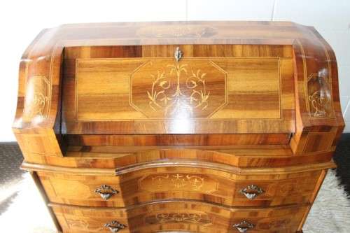 A spectacular vintage Queen Anne fall-top writing bureau with stunning inlays and 2x large drawers