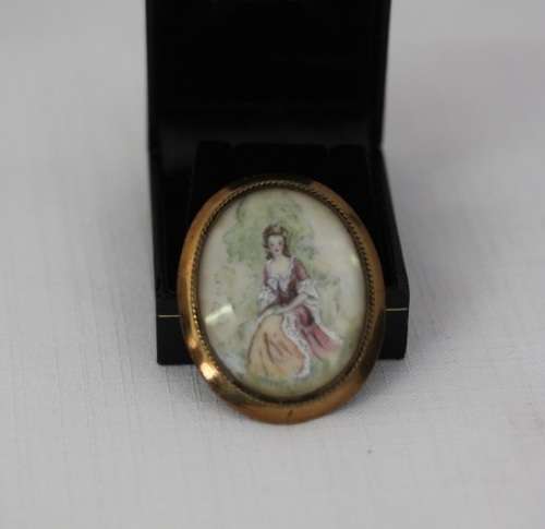 A gorgeous vintage mid-century "Thomas L. Mott" hand painted gold plated Art Deco ladies brooch