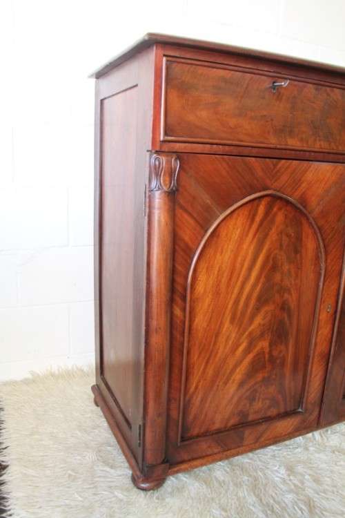 A stunning Teak cabinet with two drawers & two cupboards w/ large shelves - lovely in a home/ office