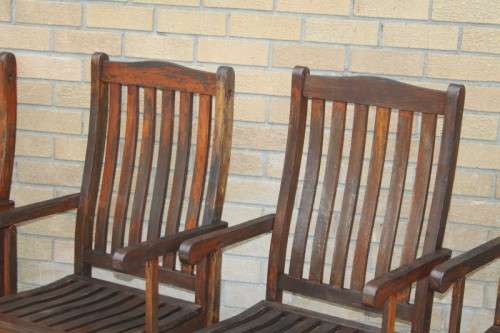 An awesome Garden Pro solid wooden 8-seater garden/ patio set including 8x armchairs & extend table