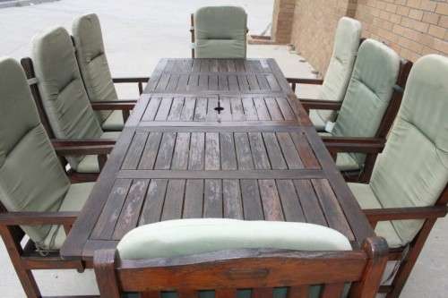 An awesome Garden Pro solid wooden 8-seater garden/ patio set including 8x armchairs & extend table