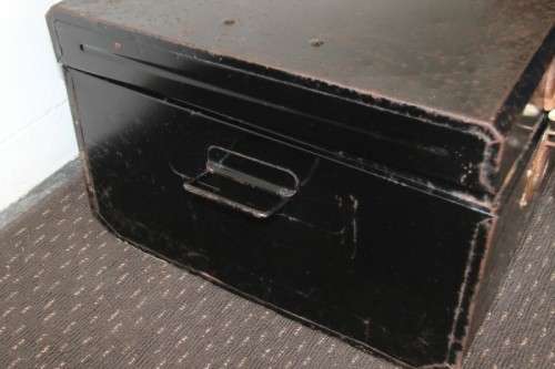 Awesome large vintage c1970's metal travel/ storage trunk; loads of space for storage - RS17Sale