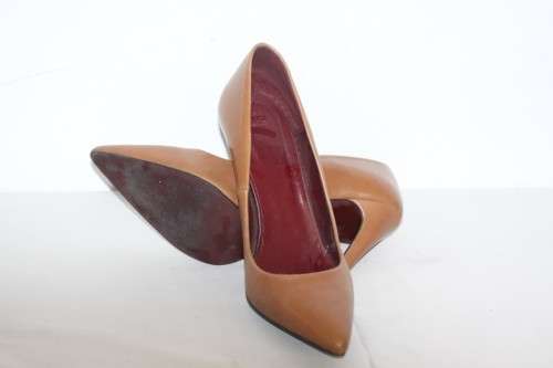 An awesome pair of Cognac brown "Zara" Basic collection stiletto heels in gorgeous condition