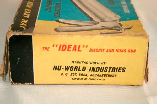 Vintage "Nu-world Industries" Aluminium cookie cutter & icing gun in its original box RS17Sale