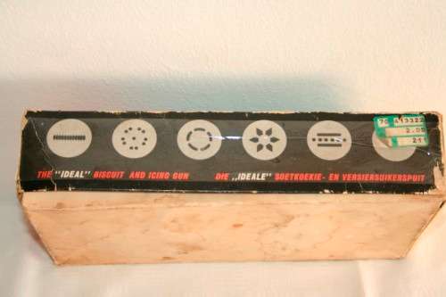Vintage "Nu-world Industries" Aluminium cookie cutter & icing gun in its original box RS17Sale