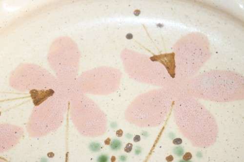 Great pottery display plate - stunning in your kitchen/ living room - in great condition - RS17Sale