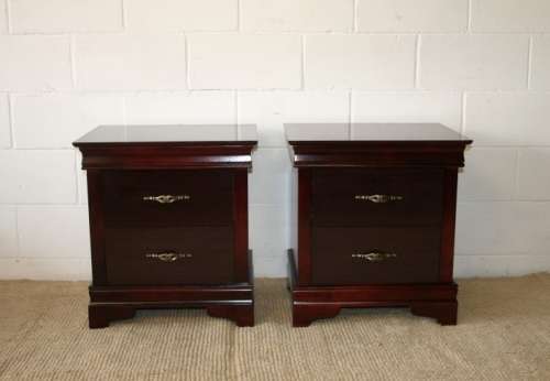 Two wonderful modern single drawer bedside pedestals in amazing condition - Price/pedestal