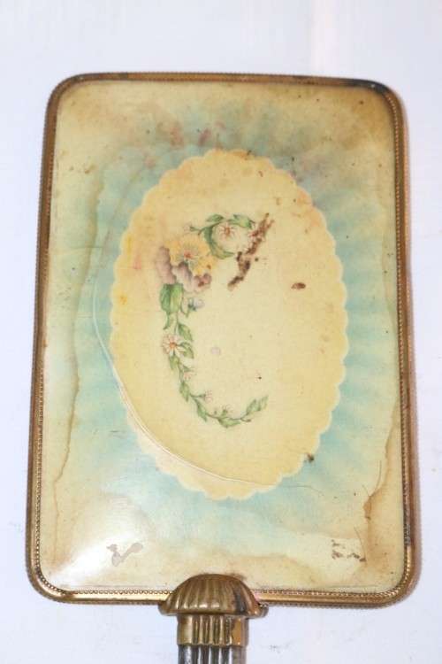 A lovely and elegant vintage handheld vanity mirror with bevelled glass - RS17Sale