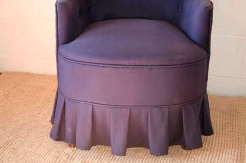 A wonderful upholstered button-back ladies skirted vanity chair in great condition - RS17Sale