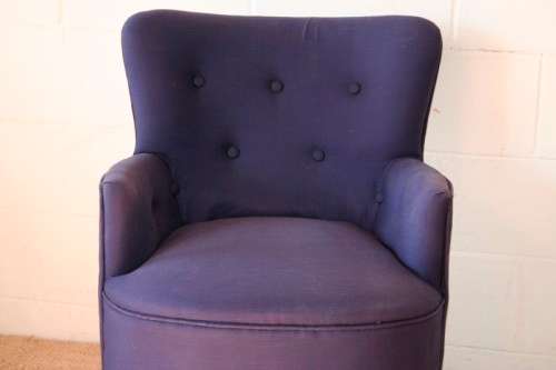A wonderful upholstered button-back ladies skirted vanity chair in great condition - RS17Sale