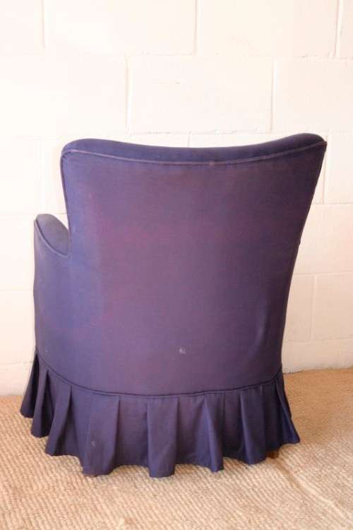 A wonderful upholstered button-back ladies skirted vanity chair in great condition - RS17Sale