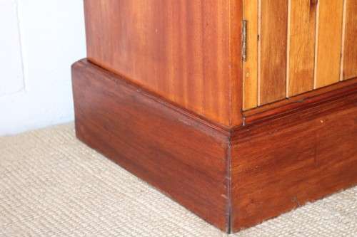 An awesome and practical storage cabinet/ pedestal with space for storing linen, drinks, etc.