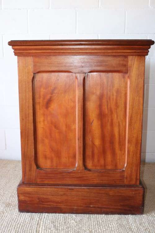 An awesome and practical storage cabinet/ pedestal with space for storing linen, drinks, etc.