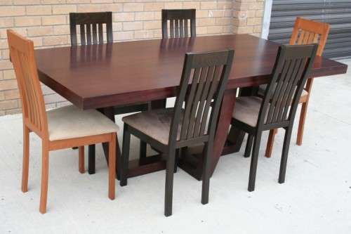 An awesome and stylish modern-styled 6 to 8 seater dining suite in excellent condition