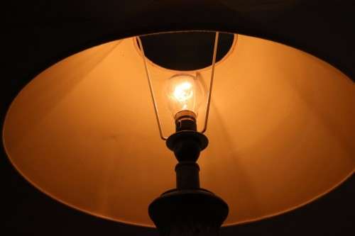 2x magnificent tall table lamps w/ gorgeous lampshades - amazing in your living room - price/lamp