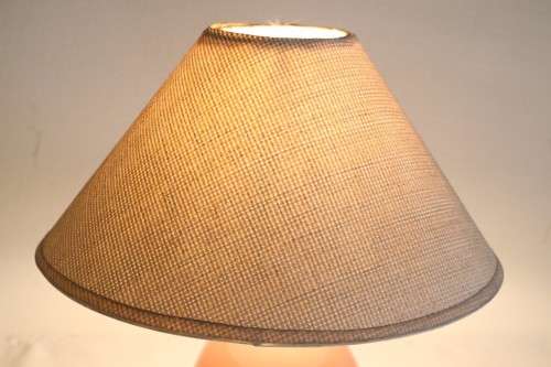 A lovely porcelain salmon-coloured coffee table lamp with a shade - very stylish - RS17Sale