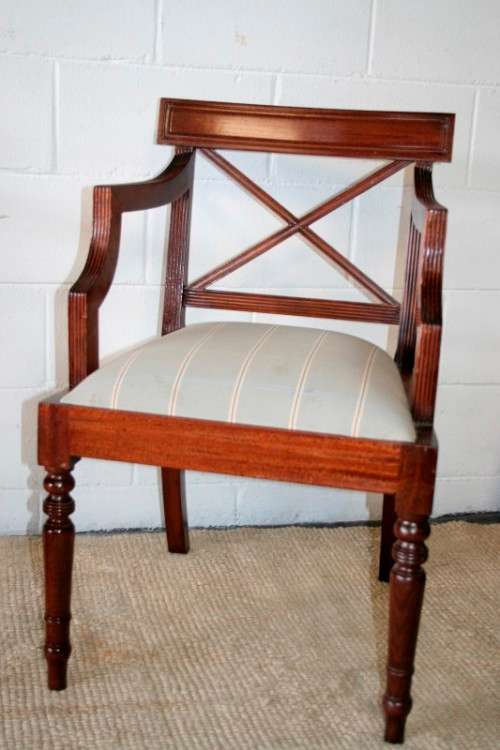 2x original Hans v/d Merwe mahogany Georgian style carver chairs, perfect visitor chair! price/chair