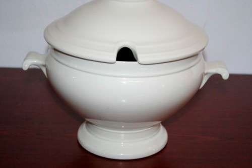 An exquisite Belgian made Royal Boch "Classic" Ivory porcelain lidded soup tureen with a large ladle