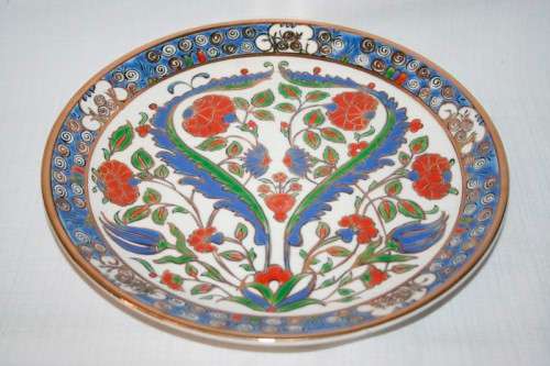 A beautifully made original Greek Keramikos Potteries hand painted plate with gorgeous bold colours