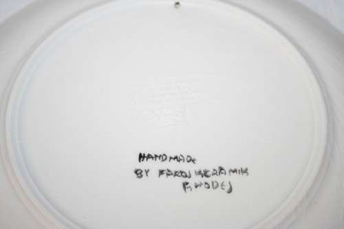 A beautifully made original Greek Keramikos Potteries hand painted plate with gorgeous bold colours
