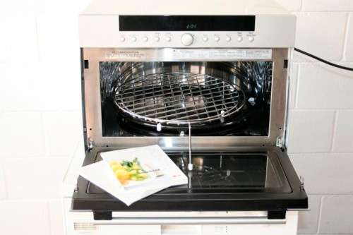 A superb LG "Solardom" model: MP-9485S 34L silver combo Microwave oven in excellent condition