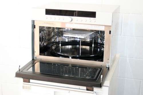 A superb LG "Solardom" model: MP-9485S 34L silver combo Microwave oven in excellent condition