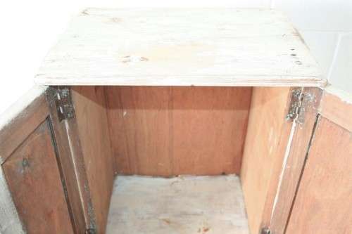 Wonderful vintage wooden bathroom/ medicine/ vanity wall cabinet; perfect for restoration - RS17Sale