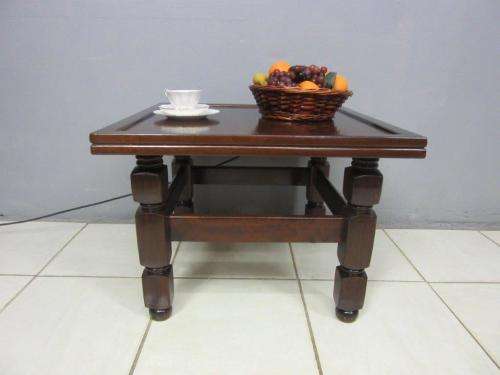 A beautiful well-made vintage/ retro wooden coffee/ occasional table - looks stunning! - RS17Sale